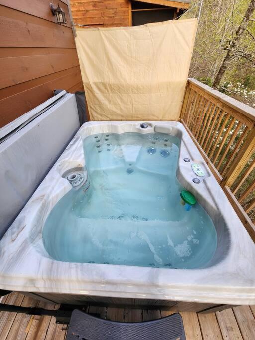 Dancing Bear Cabin- Relax & Enjoy! Sevierville Luaran gambar