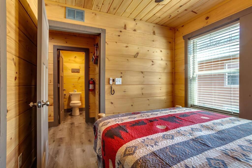 Dancing Bear Cabin- Relax & Enjoy! Sevierville Luaran gambar