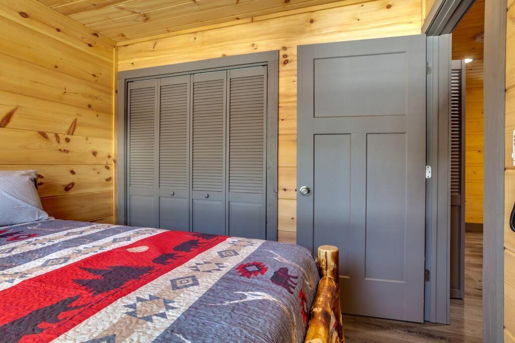 Dancing Bear Cabin- Relax & Enjoy! Sevierville Luaran gambar