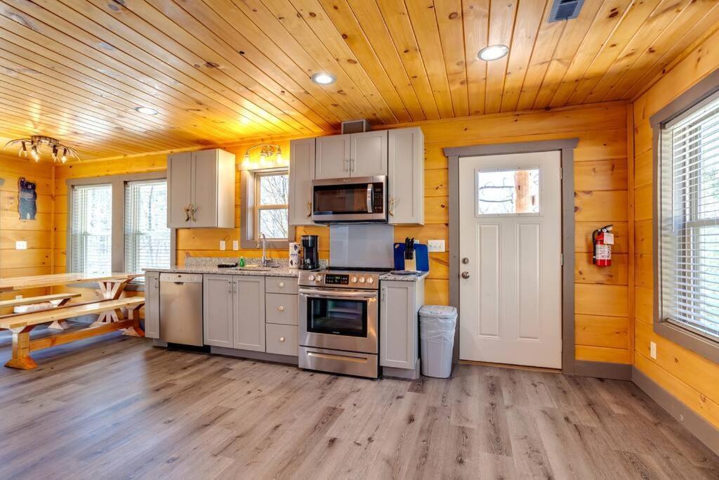 Dancing Bear Cabin- Relax & Enjoy! Sevierville Luaran gambar