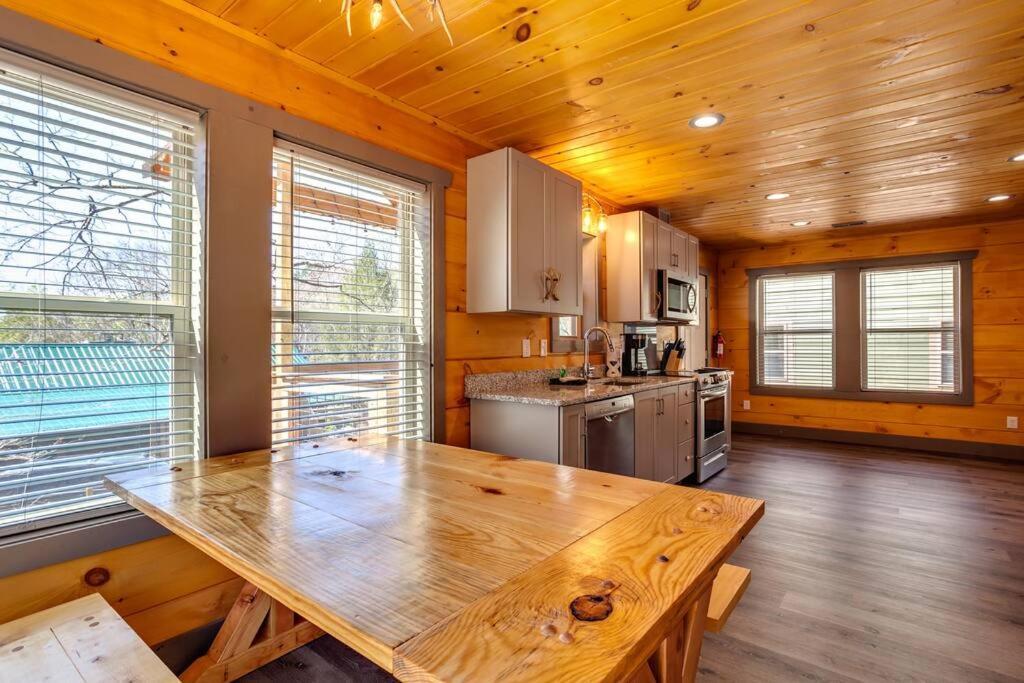 Dancing Bear Cabin- Relax & Enjoy! Sevierville Luaran gambar